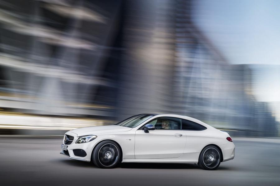  Mercedes-AMG C43 4Matic Coupe 2016 года  (фото 8 из 23)